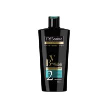 Obrázek k výrobku TRESemmé Beauty-Full Volume šampón pro pružné a na dotek hebké vlasy 700 ml